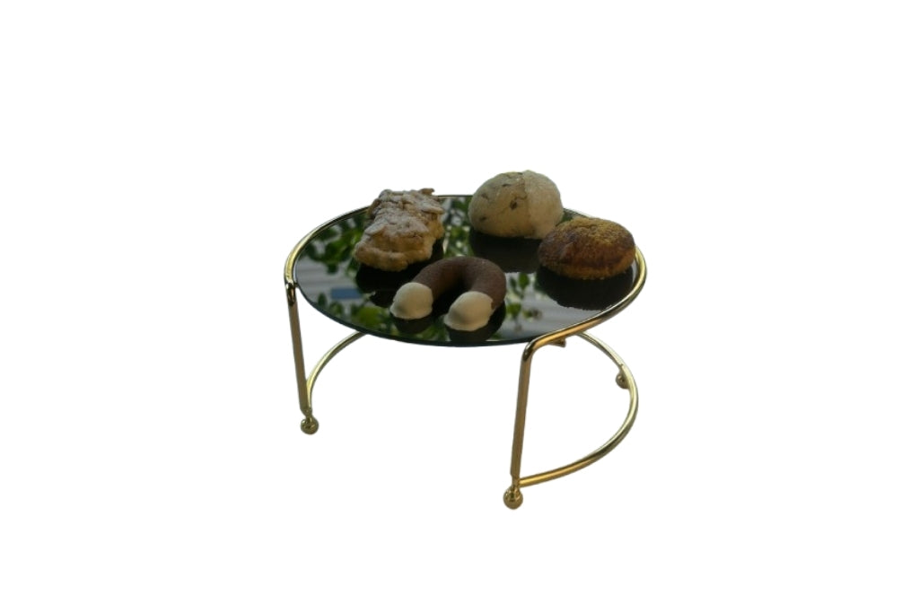 Paslanmaz metal ve pleksi şeffaf kapaklı altın ikramlık sunumluk