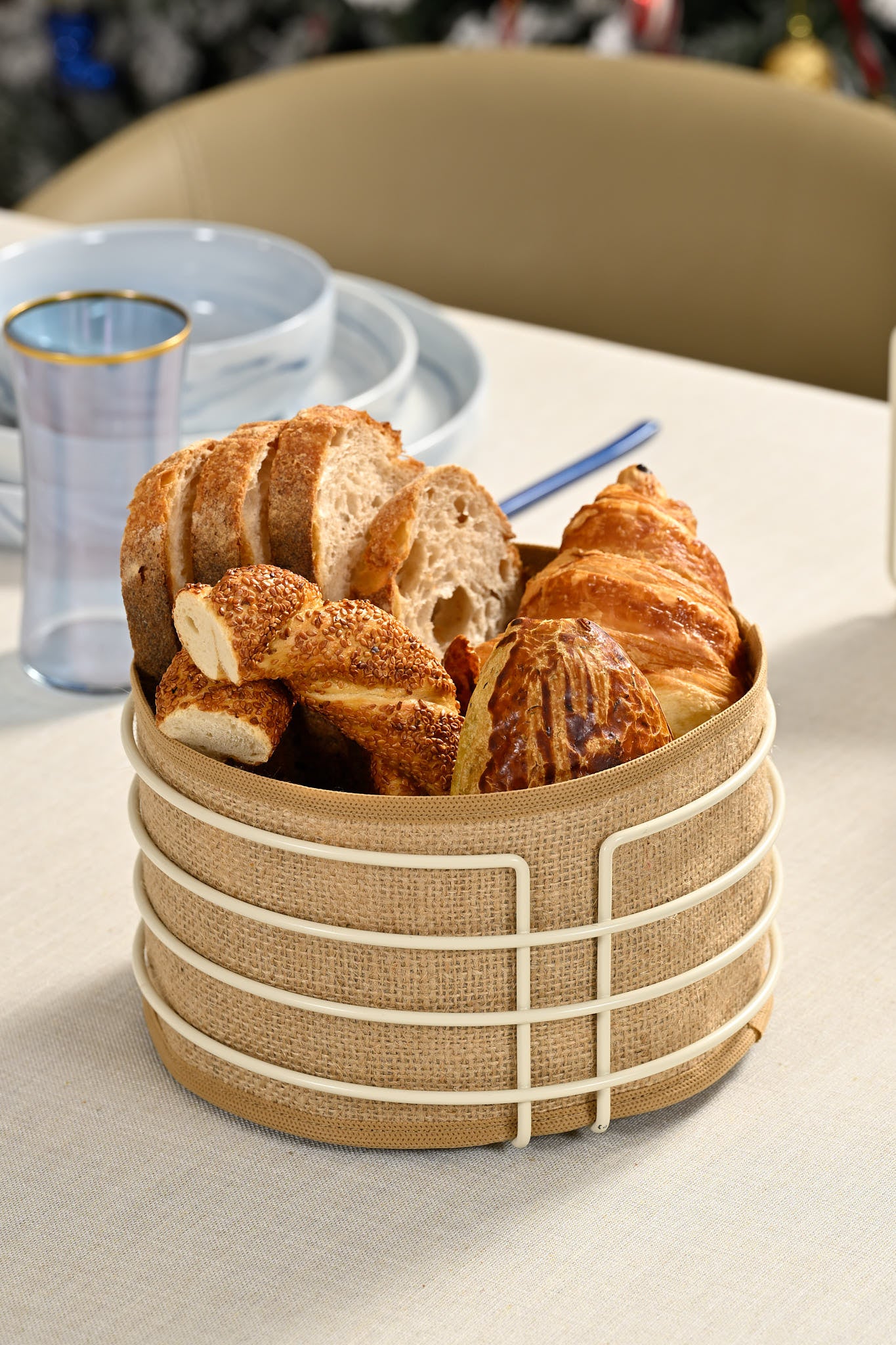 Bej Yuvarlak Ekmek Sepeti Jüt Kahve Kumaş Bezi, Renkli Sunum Sepet Ekmeklik - Çok Amaçlı Metal Paslanmaz