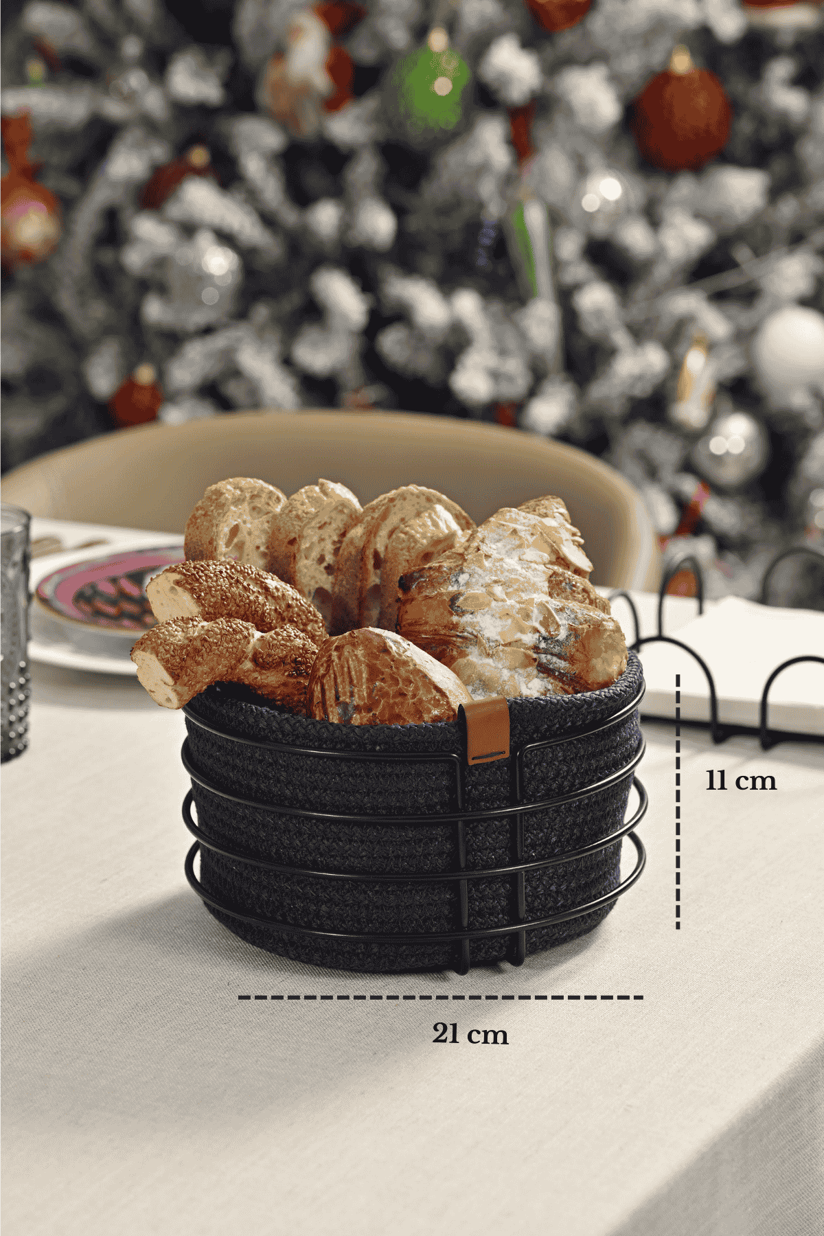 Matte Black Round Bread Basket Stylish, Navy Blue Woven Macrame Bread Holder - Multi-purpose Stainless Steel Metal