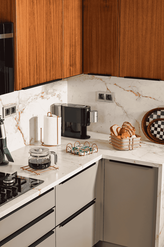 Kare ekmeklikli 4 parçalı sunum seti – paslanmaz rose metalden üretilmiş dekoratif mutfak seti.