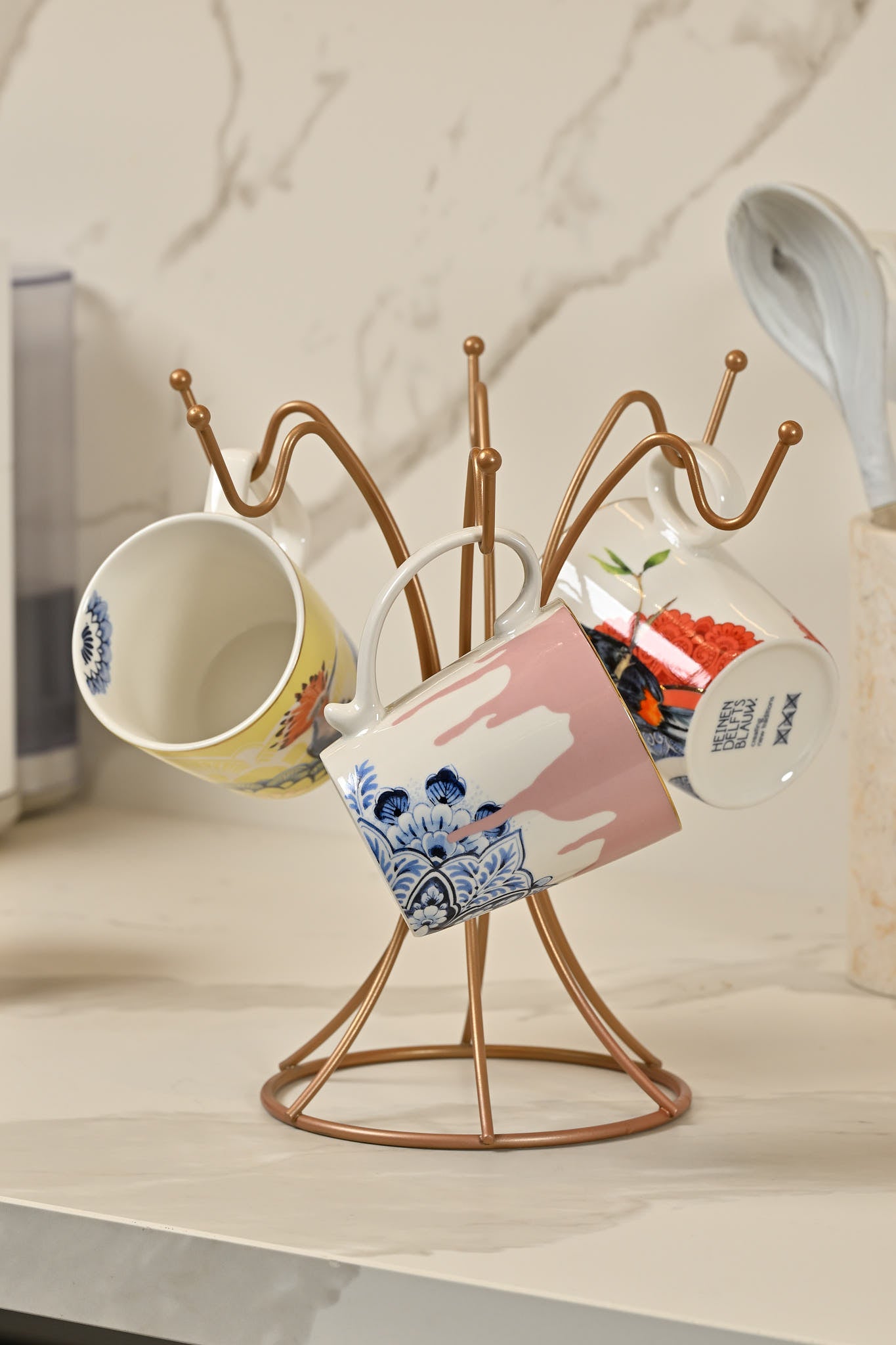 Mutfak tezgah üstü düzenleyici – rose metal 6 bölmeli fincan ve kupa askısı