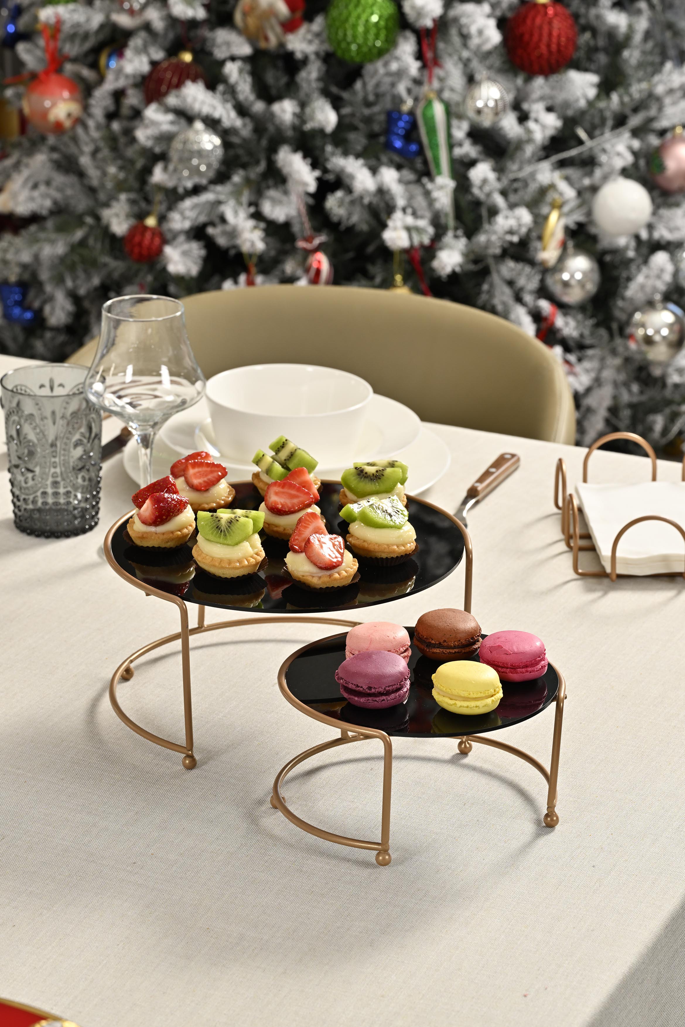 Şeffaf pleksi kapaklı rose sunumluk, ikramlık