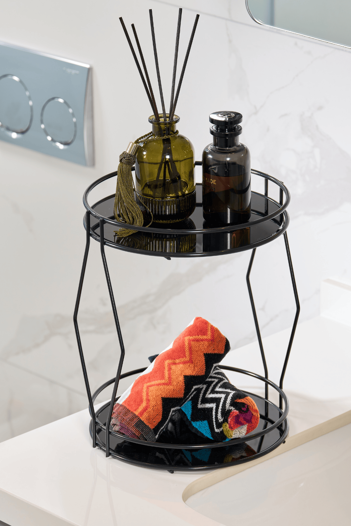 Siyah İki Katlı Parfüm, Takı ve Kozmetik Düzenleyici Şık Banyo Organizeri, Pleksili