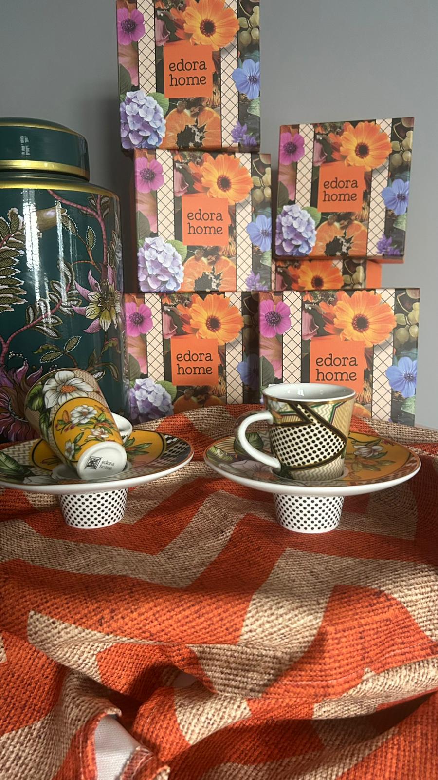 Türk Kahve Fincanı İçe Geçmeli Vintage Floral 2 Kişilik 4 Parça (Fincan+Tabak)