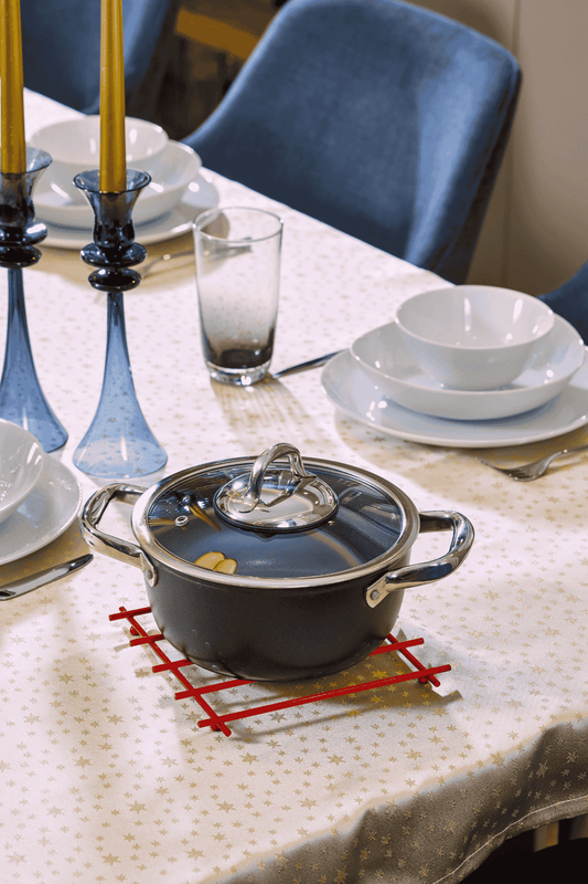 Yılbaşı Kırmızı Düz Çubuklu Yanmaz Nihale, Tezgah Üstü Altlık - Metal Paslanmaz