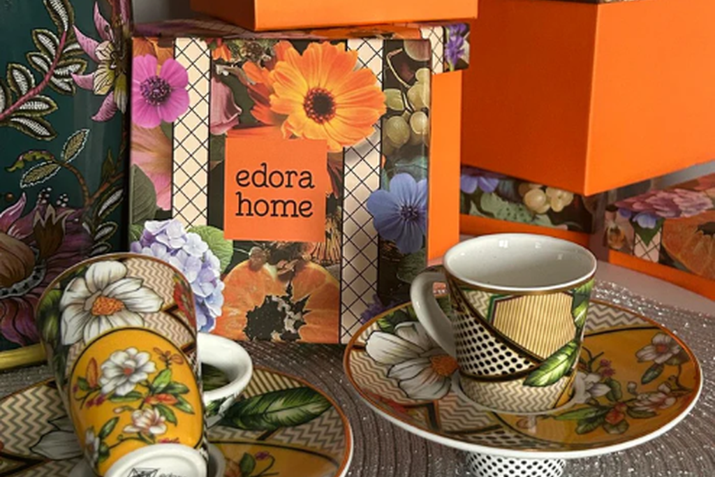 Türk Kahve Fincanı İçe Geçmeli Vintage Floral 2 Kişilik 4 Parça