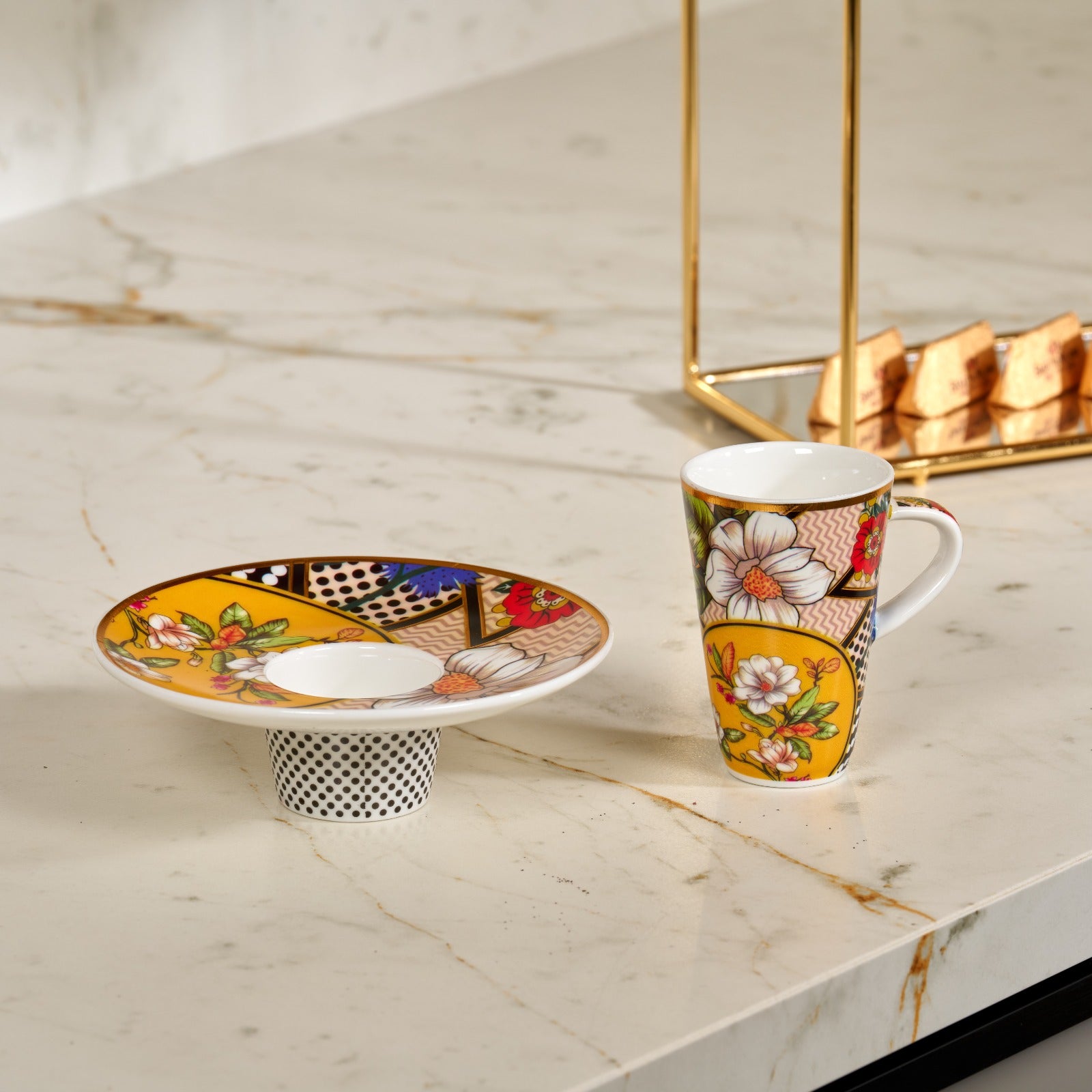 Türk Kahve Fincanı İçe Geçmeli Vintage Floral 2 Kişilik 4 Parça (Fincan+Tabak)